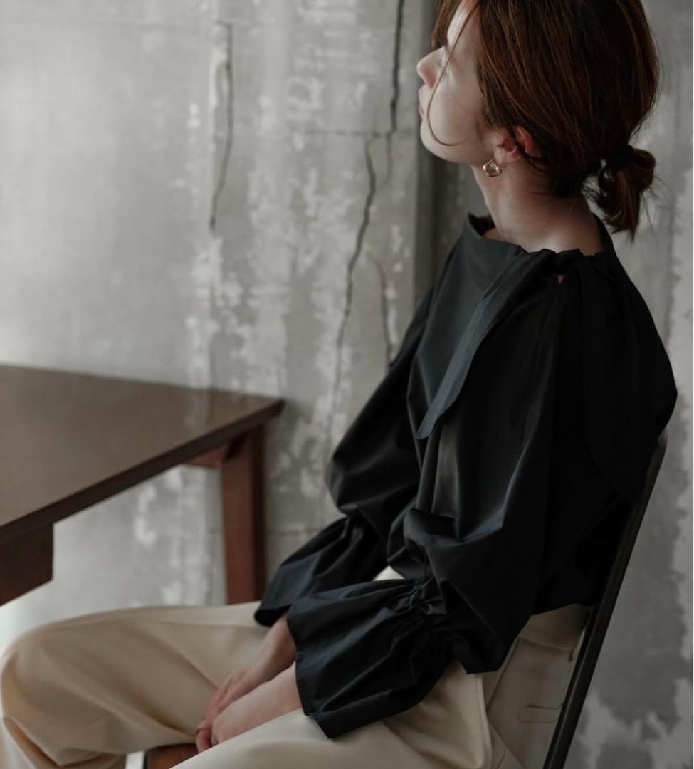 【新品】roughlow ショルダーリボンブラウス