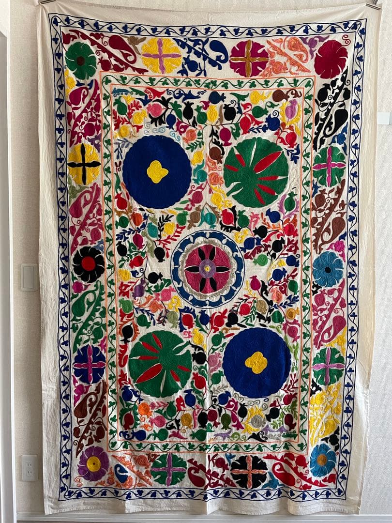 「最終価格」 スザニ刺繍　スザニ　手仕事　インド　一点もの　伝統工芸