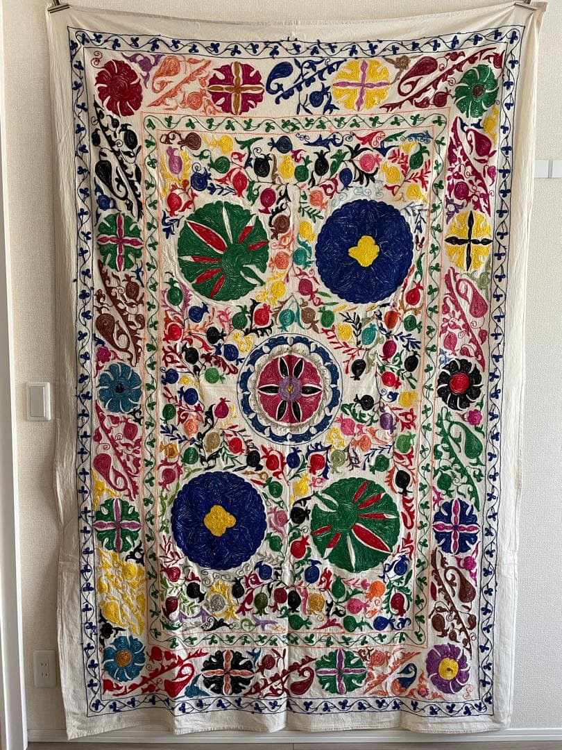 「最終価格」 スザニ刺繍　スザニ　手仕事　インド　一点もの　伝統工芸