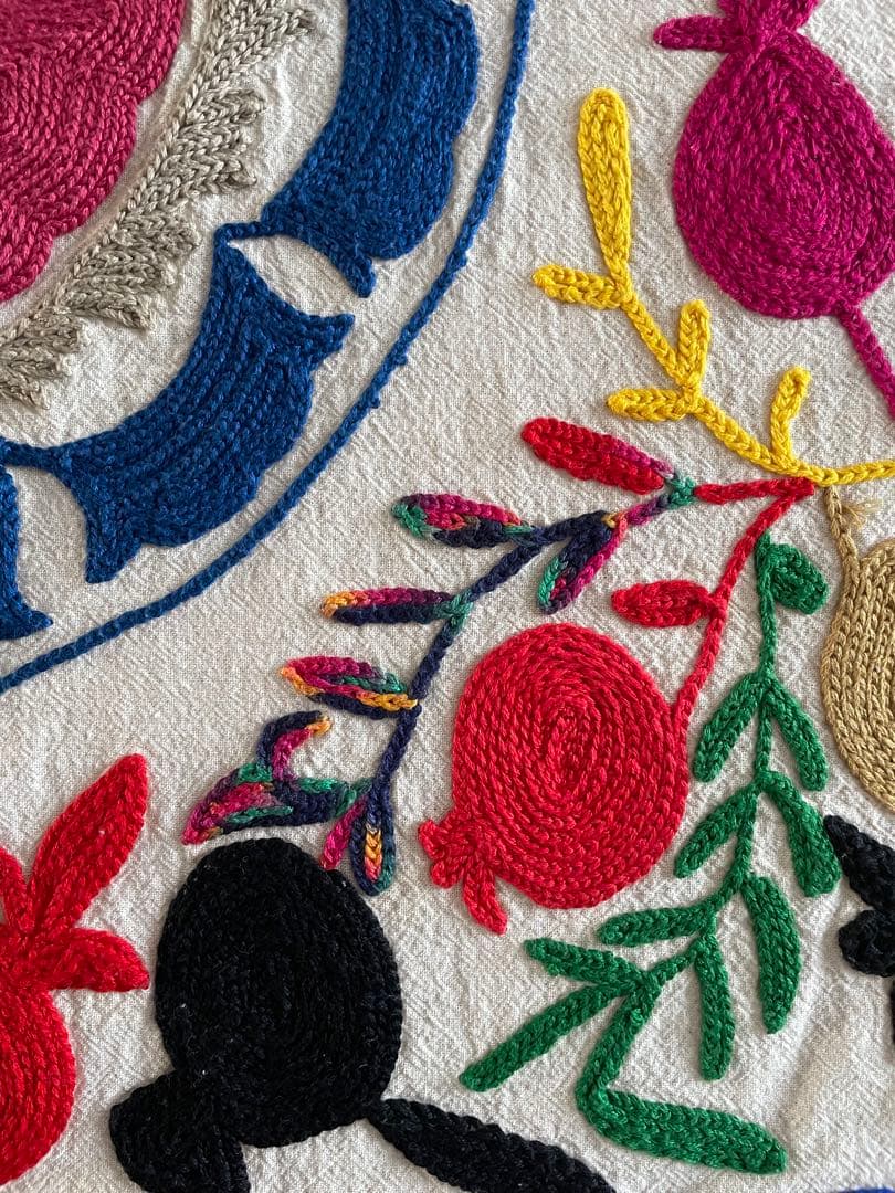 「最終価格」 スザニ刺繍　スザニ　手仕事　インド　一点もの　伝統工芸