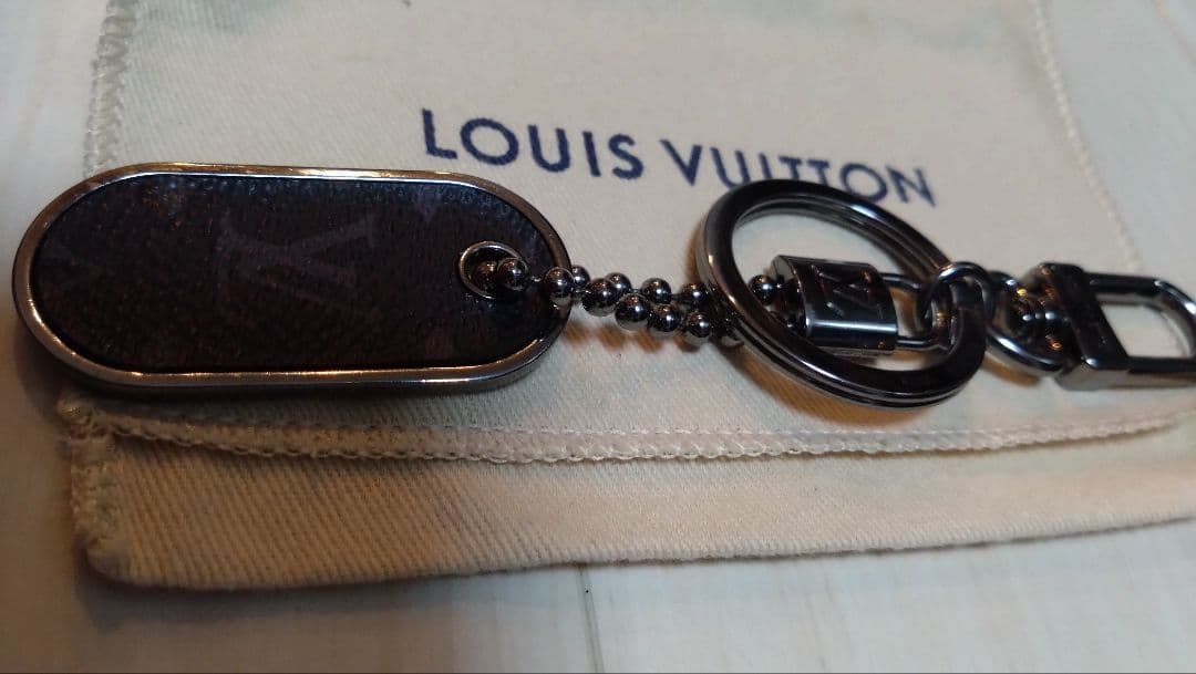 【たぴおか】VUITTON キーホルダー バックチャーム M63618