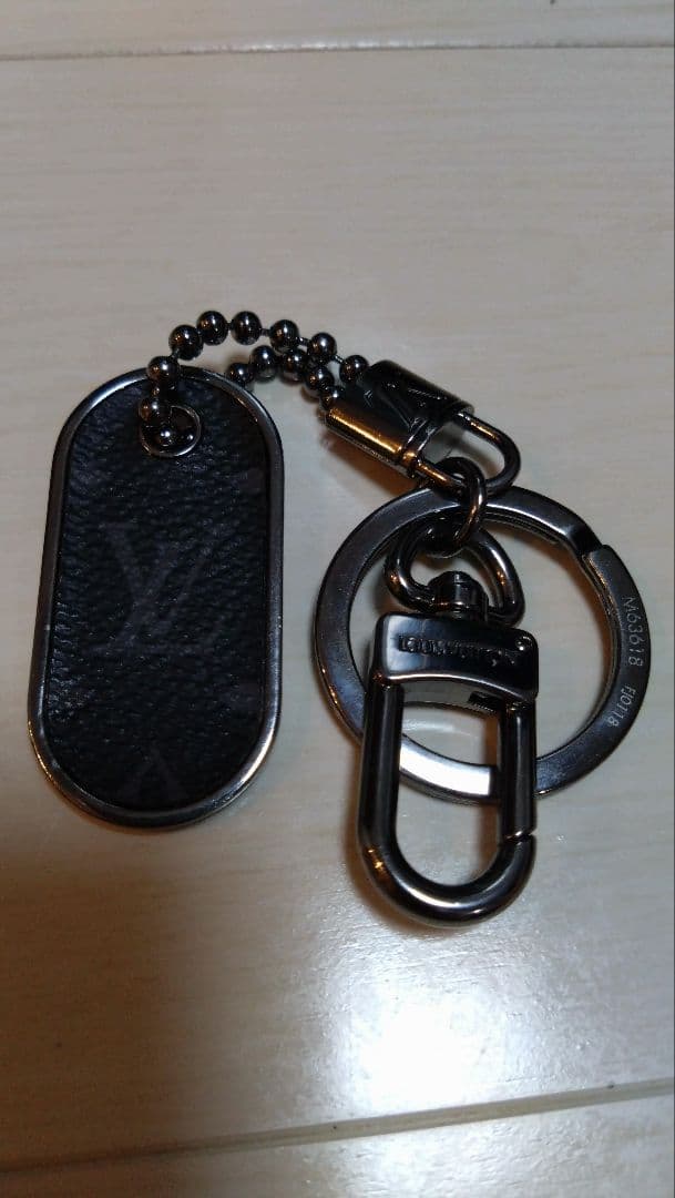 【たぴおか】VUITTON キーホルダー バックチャーム M63618