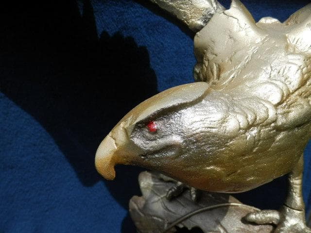 ゴールド松鷹（高47.5cm）鋳鉄製 鷹の置物14.6kg