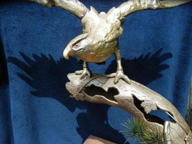 ゴールド松鷹（高47.5cm）鋳鉄製 鷹の置物14.6kg