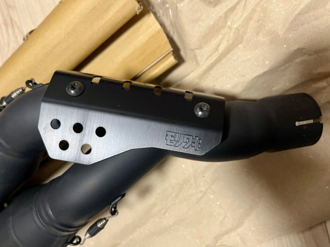 エリミネータースリップオンマフラー モリワキ　CROSS TWIN BLACK