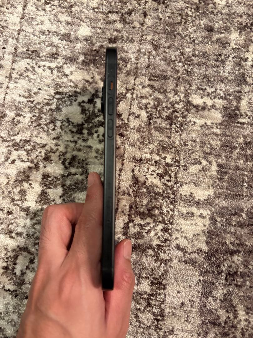 iPhone 15 Plus 128GB ブラック　SIMフリー