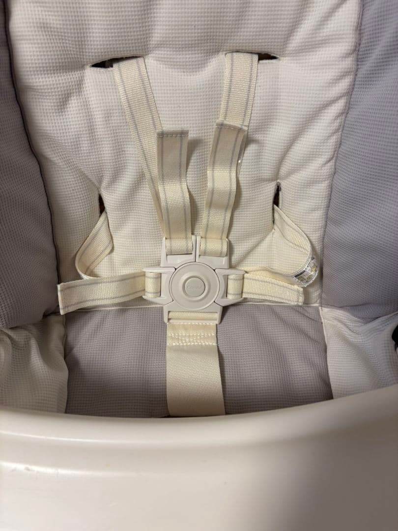 【美品】コンビ ハイローチェア ネムリラ　セサミグレー　リバーシブルシート