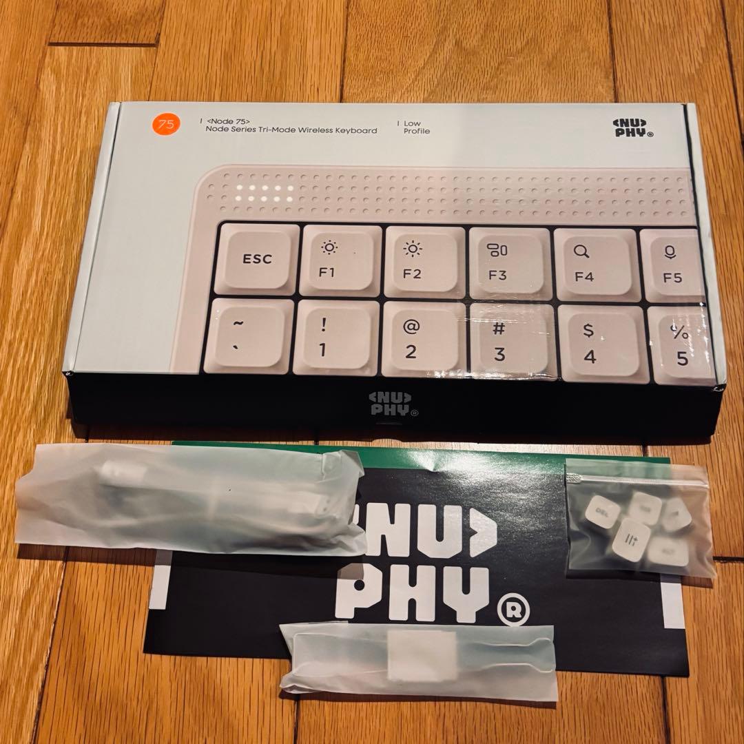 Nuphy Node75 Lunar White 赤軸