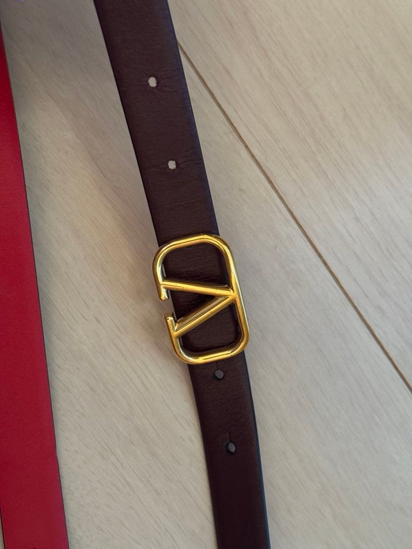 VALENTINO レザー製ブラウン/レッドベルト ゴールドバックル