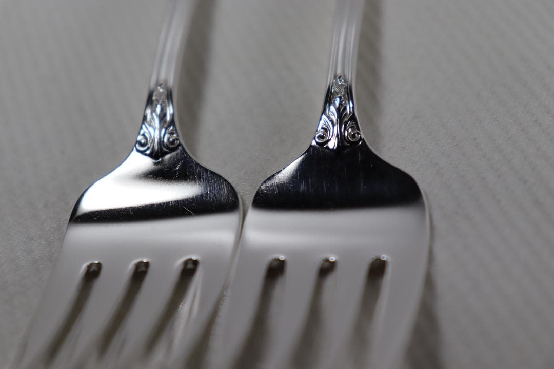 アメリカ■ウォレス■デザートフォーク２本組■非常に優雅なローズポイント・パターン