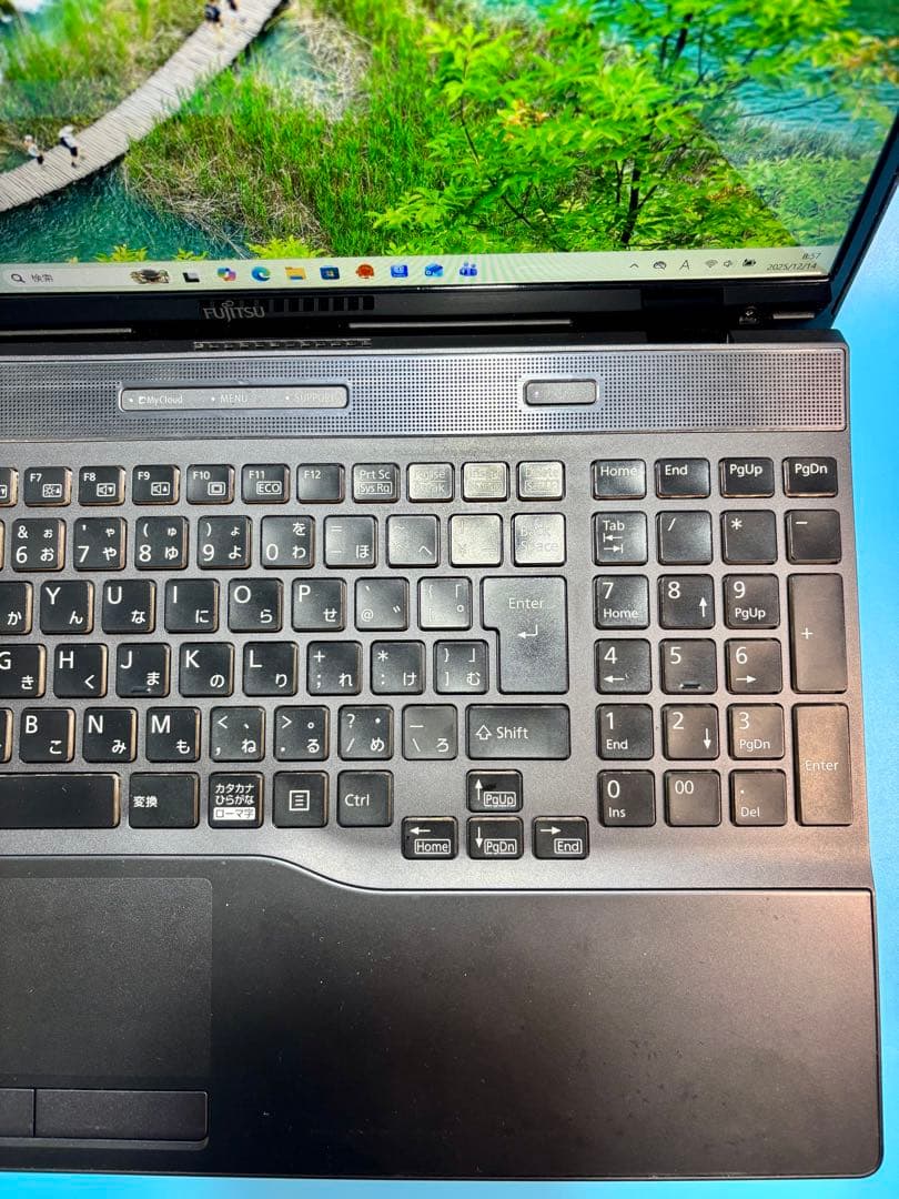 富士通 AH53/C2 Core i7 SSD 2TB 32GB Win11