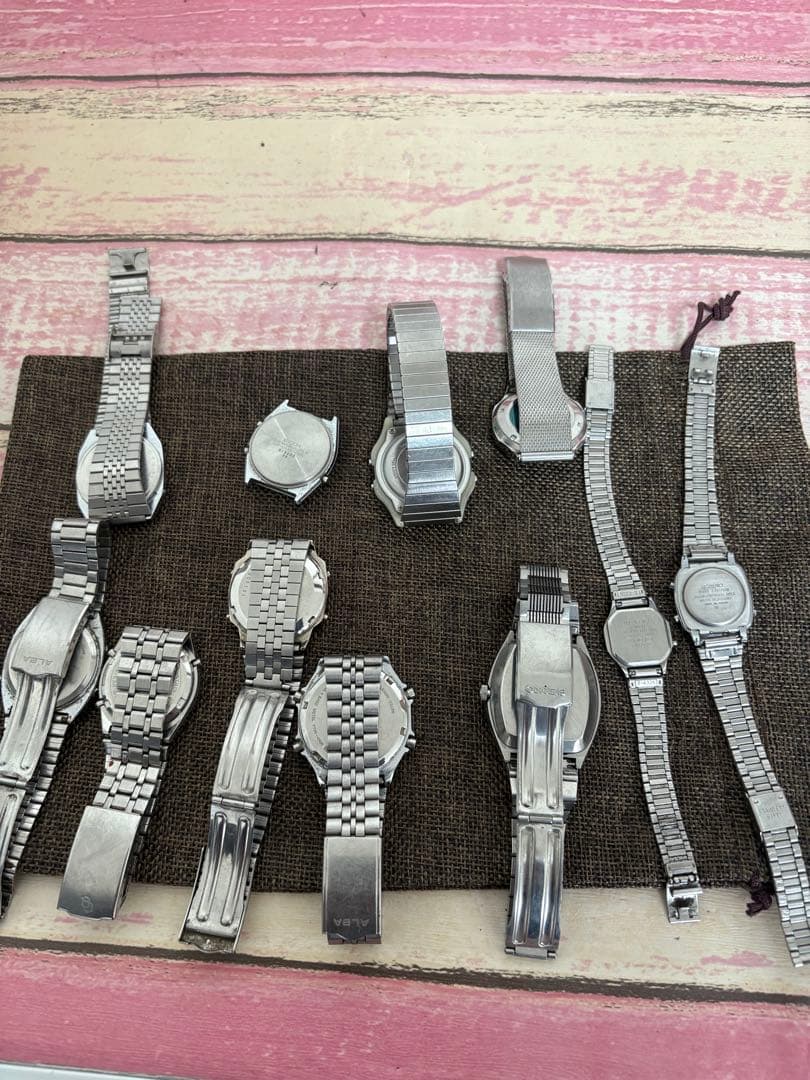 デジタル腕時計まとめ売り（SEIKO、CASIO、TIMEX、RICOHなど）