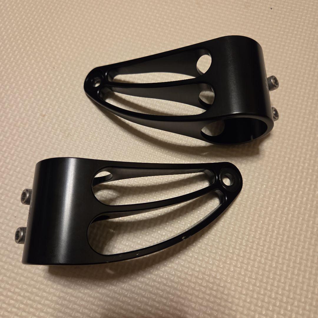 Motone トライアンフ ヘッドライトステー