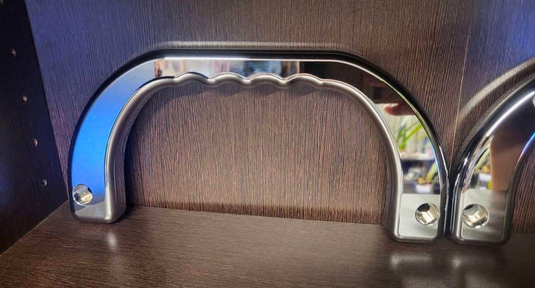 FALCO ハイエースワゴン ビレッドアシストグリップ BピラーCピラー メッキ