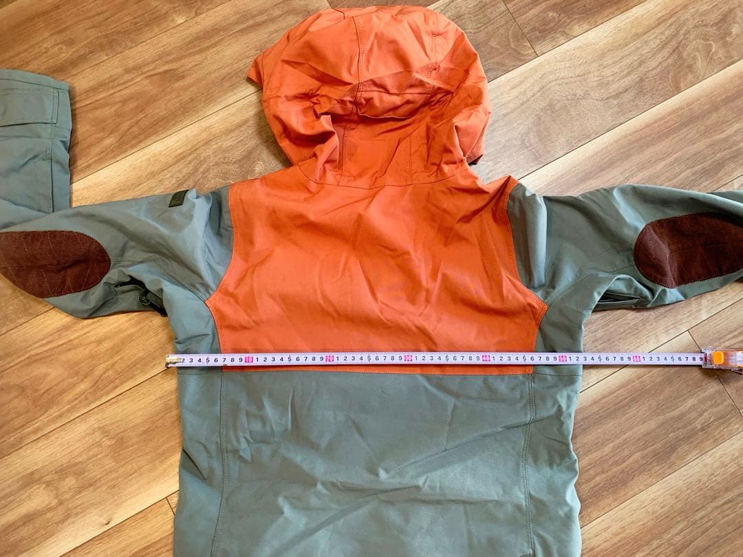 Burton スノーボードウェア Mサイズ