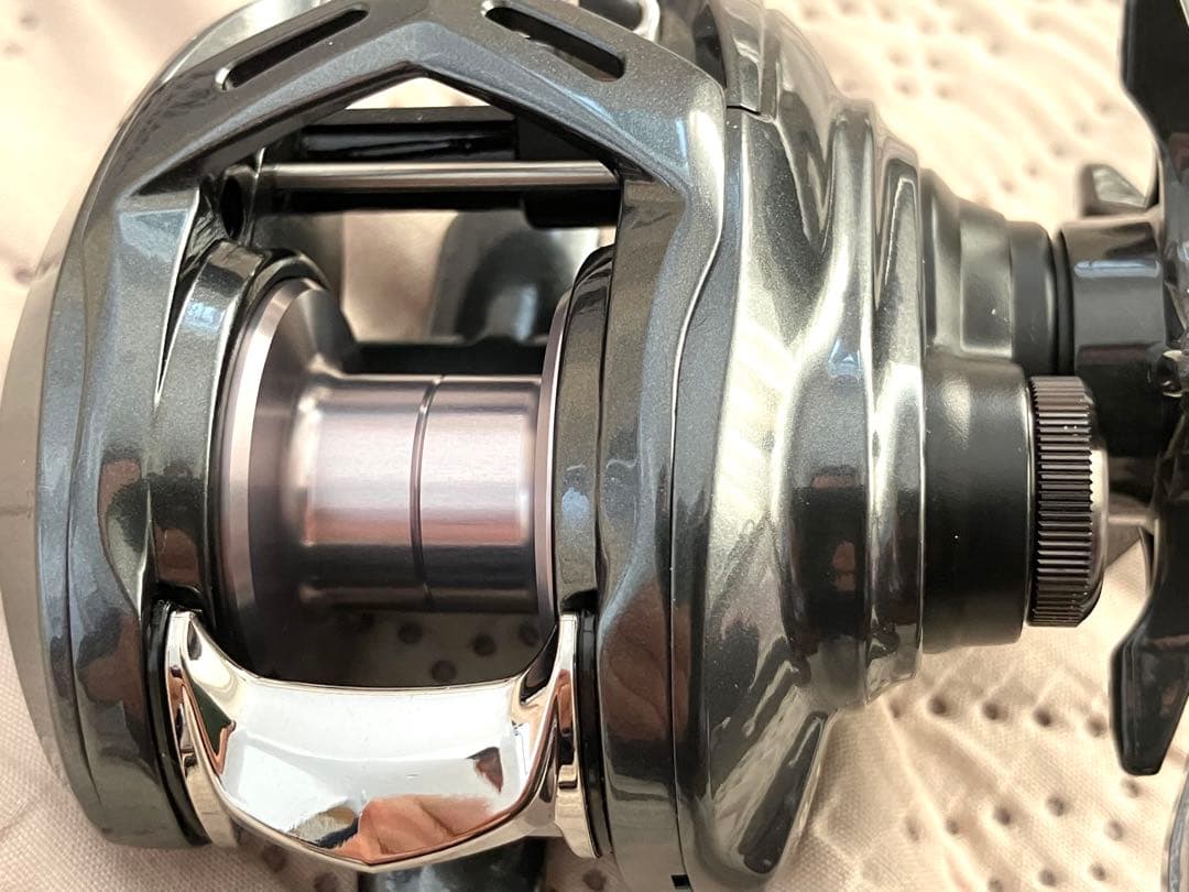 ⑩ダイワアドミラA100XH（右、新品）