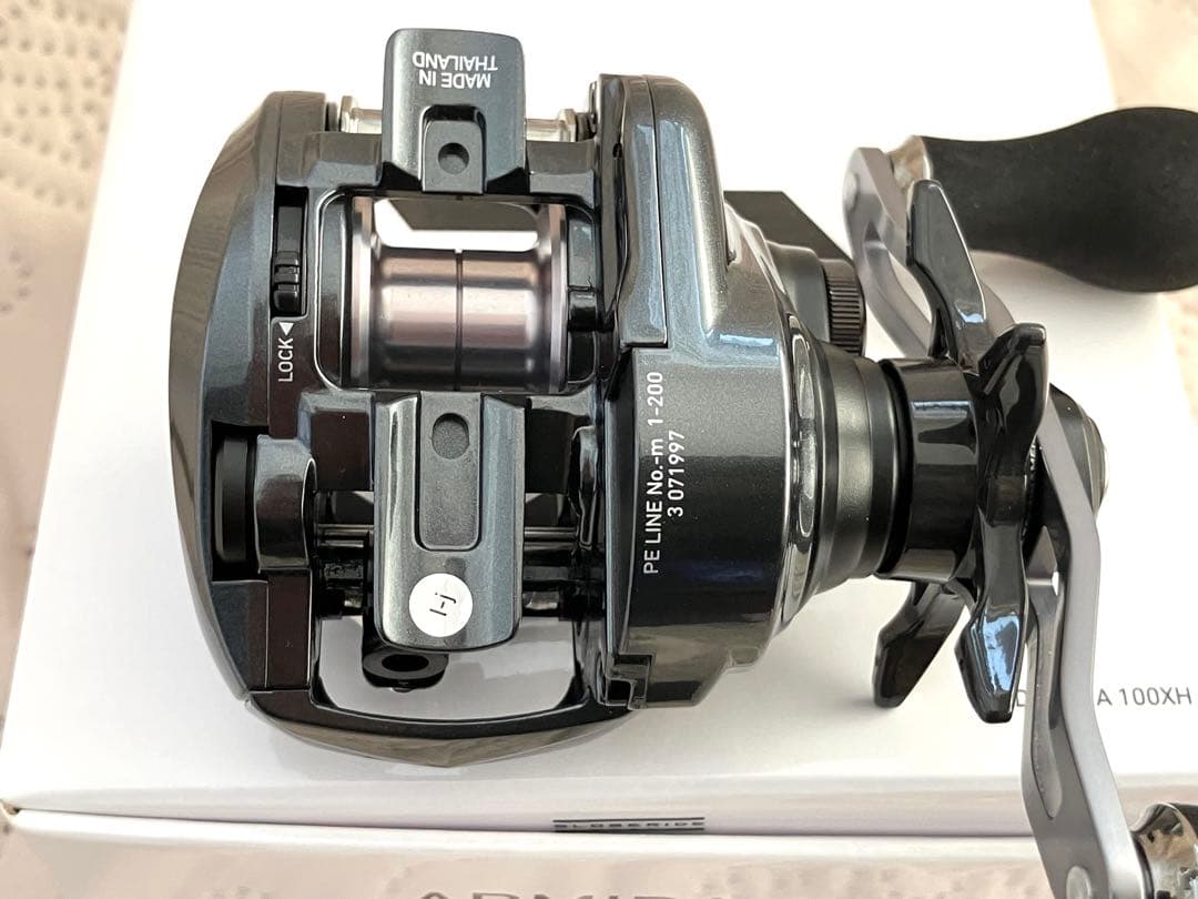 ⑩ダイワアドミラA100XH（右、新品）