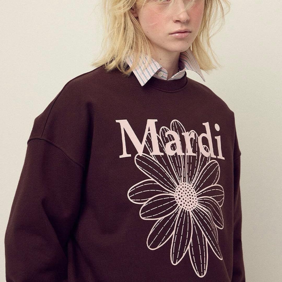 乃木坂46 川﨑桜着用 Mardi Mercredi マルディ 刺繍スウェット