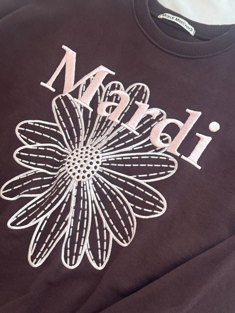 乃木坂46 川﨑桜着用 Mardi Mercredi マルディ 刺繍スウェット