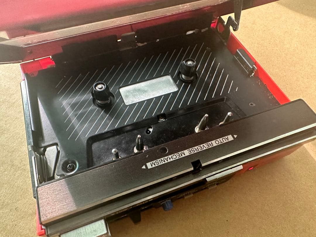 AIWA HS-P3 カセットボーイ 赤 cassetteboy ジャンク品