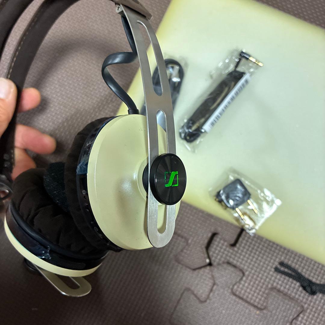 ‼️新品未使用品‼️SENNHEISER MOMENTUM On-Ear Ivory