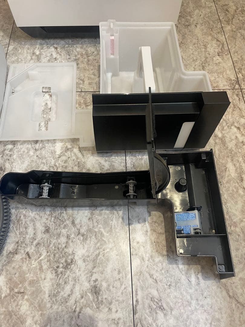 Emi ちゃん☺️ さん専用　2022年製 除加湿空気清浄機　KC-HD70-W