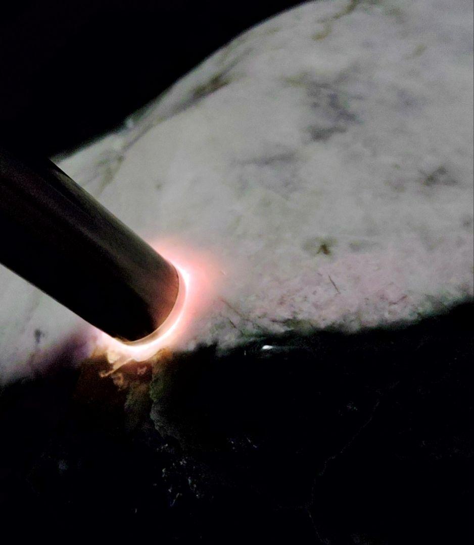 ★翡翠原石★糸魚川硬玉【姫川・6色翡翠・磨き2kg】