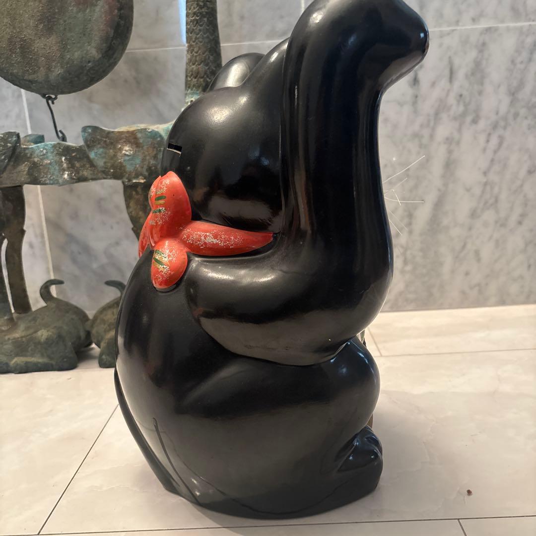 1950-60年代　瞳が美しく雰囲気抜群のふくよかな体型が可愛い特大招き猫