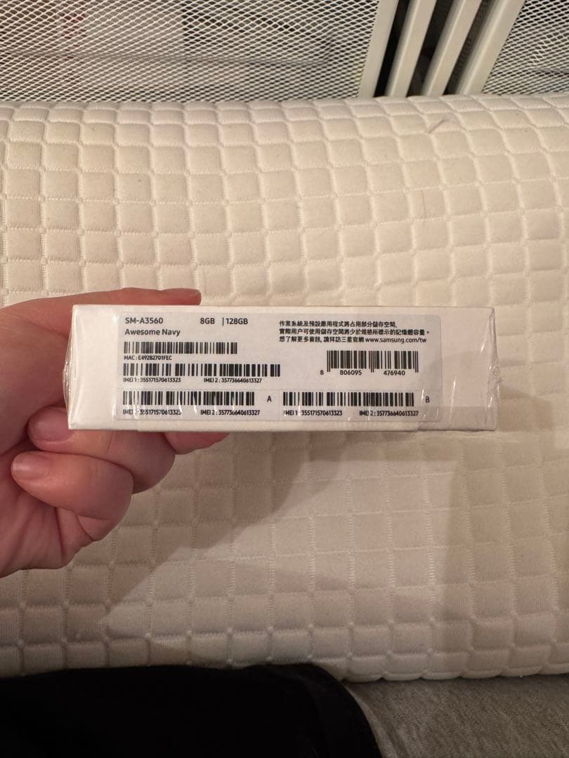 新品Samsung Galaxy A35 5G Awesome Navy 本体