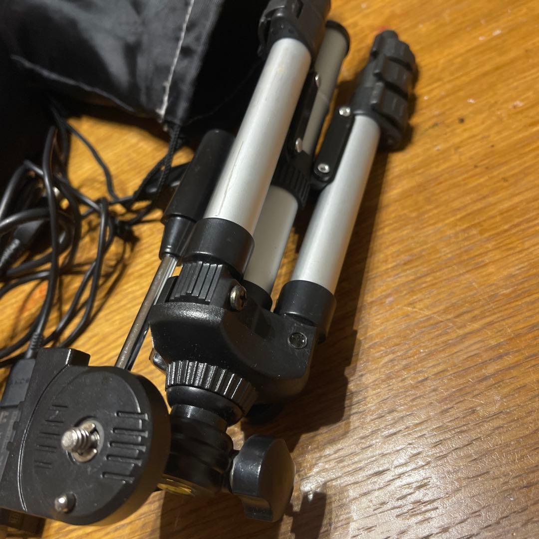 ビデオカメラSONY HDR-CX670　キャリングバッグ　脚立付き　ホワイト