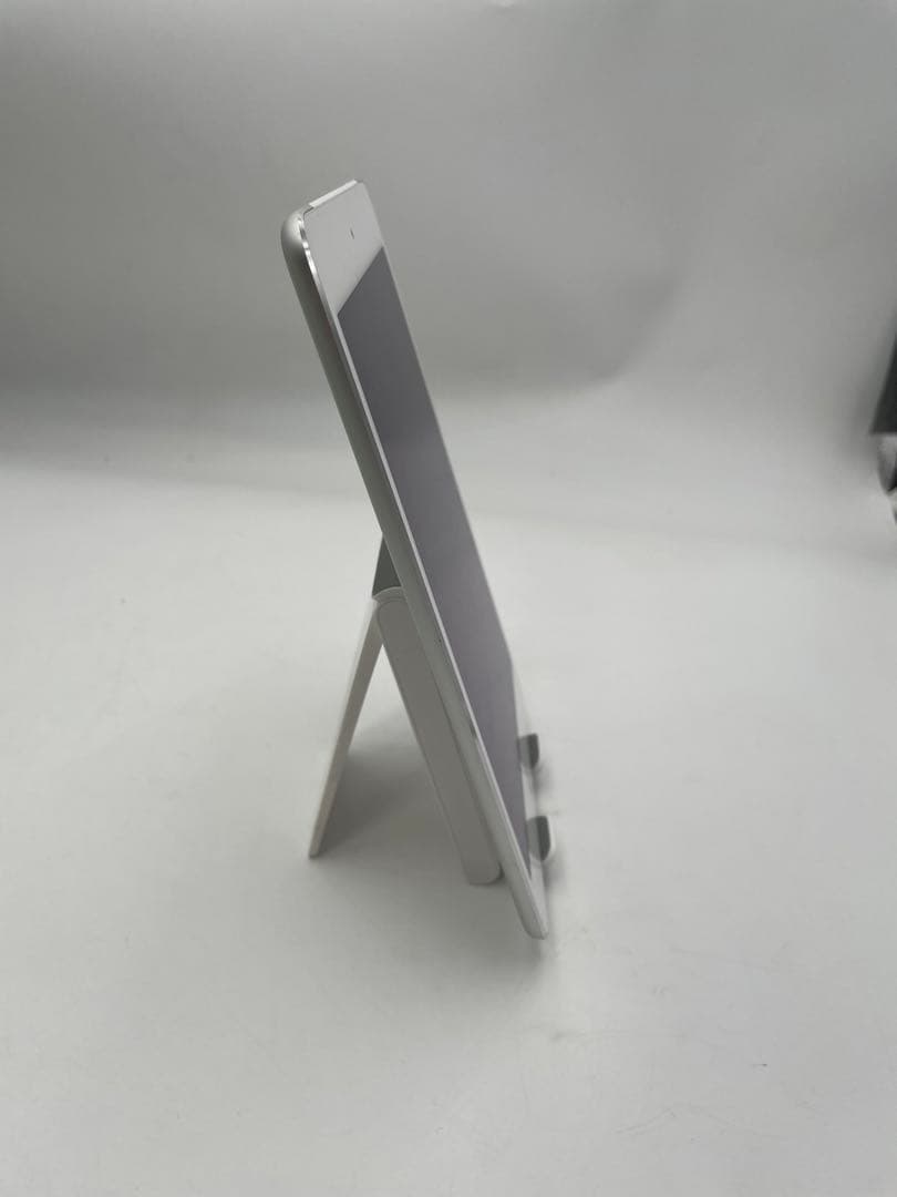 iPad mini4 128GB A1550 SIMフリー