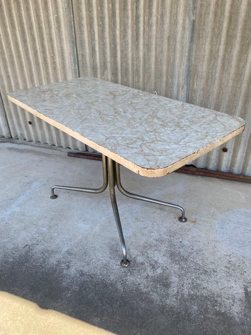 レトロ　コーヒー　テーブル　喫茶店　カフェ　ヴィンテージ