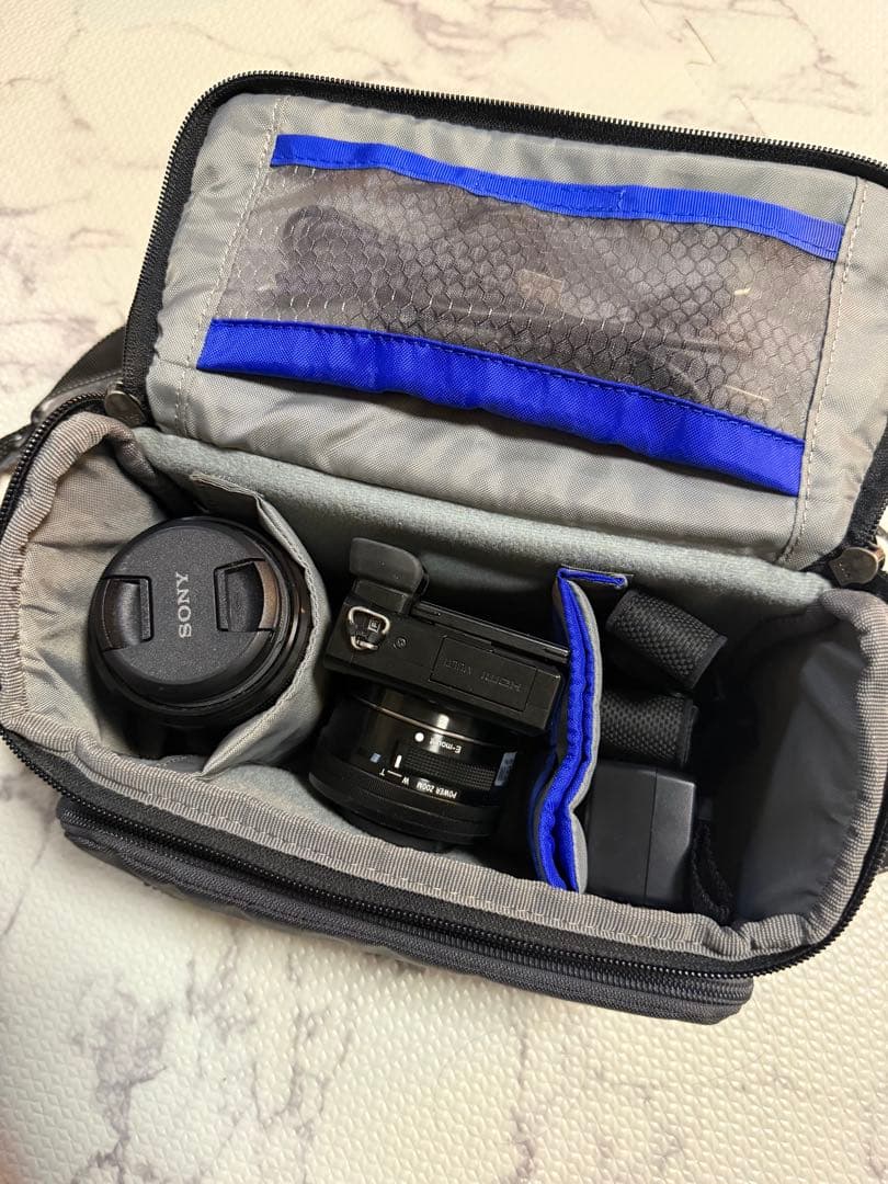 SONY α6000 ダブルズームレンズキット（ILCE-6000Y B）