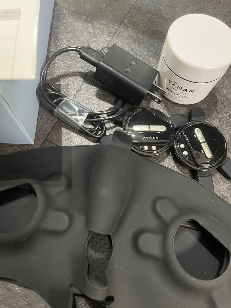 YAMAN Medi Lift プラス　フェイスリフト美容器