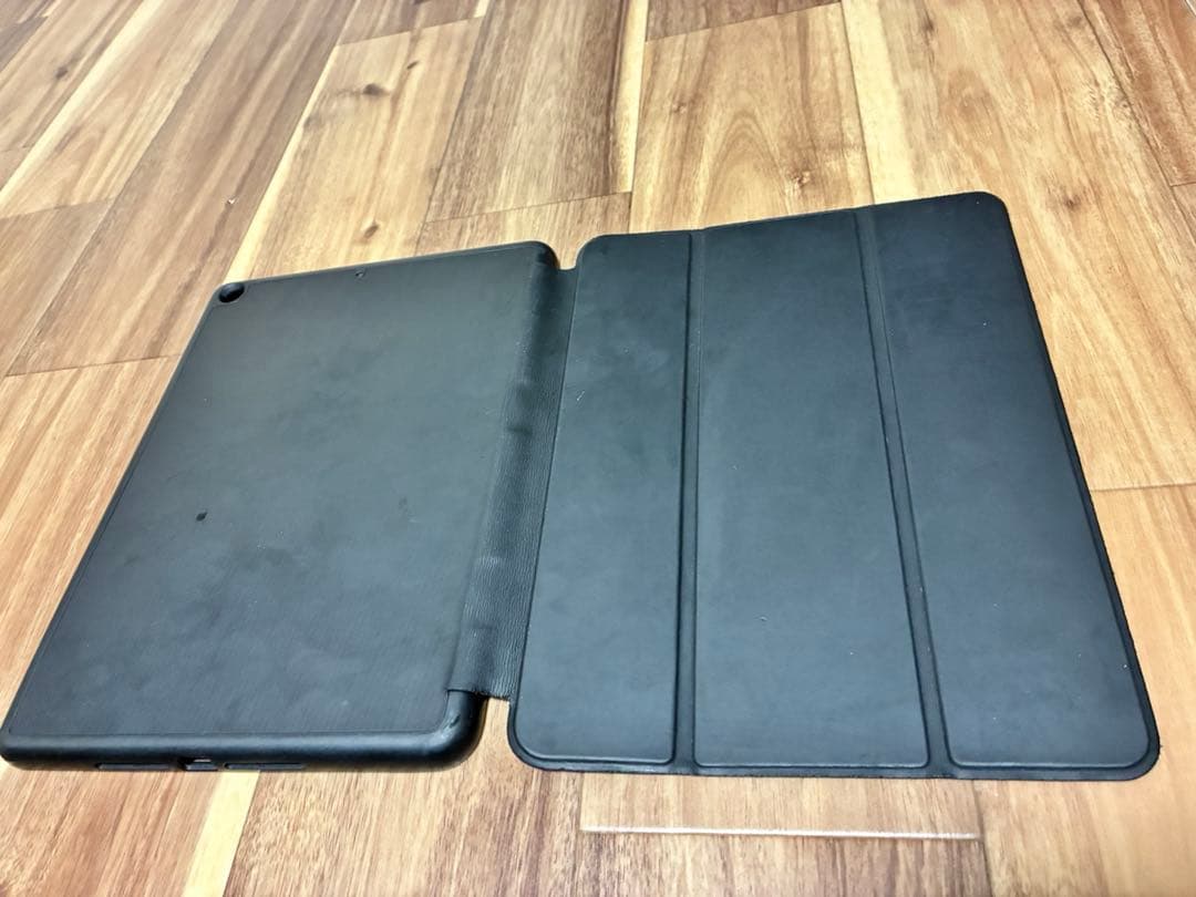 iPad第9世代64GB ApplePencil第1世代ESRケース付充電器あり