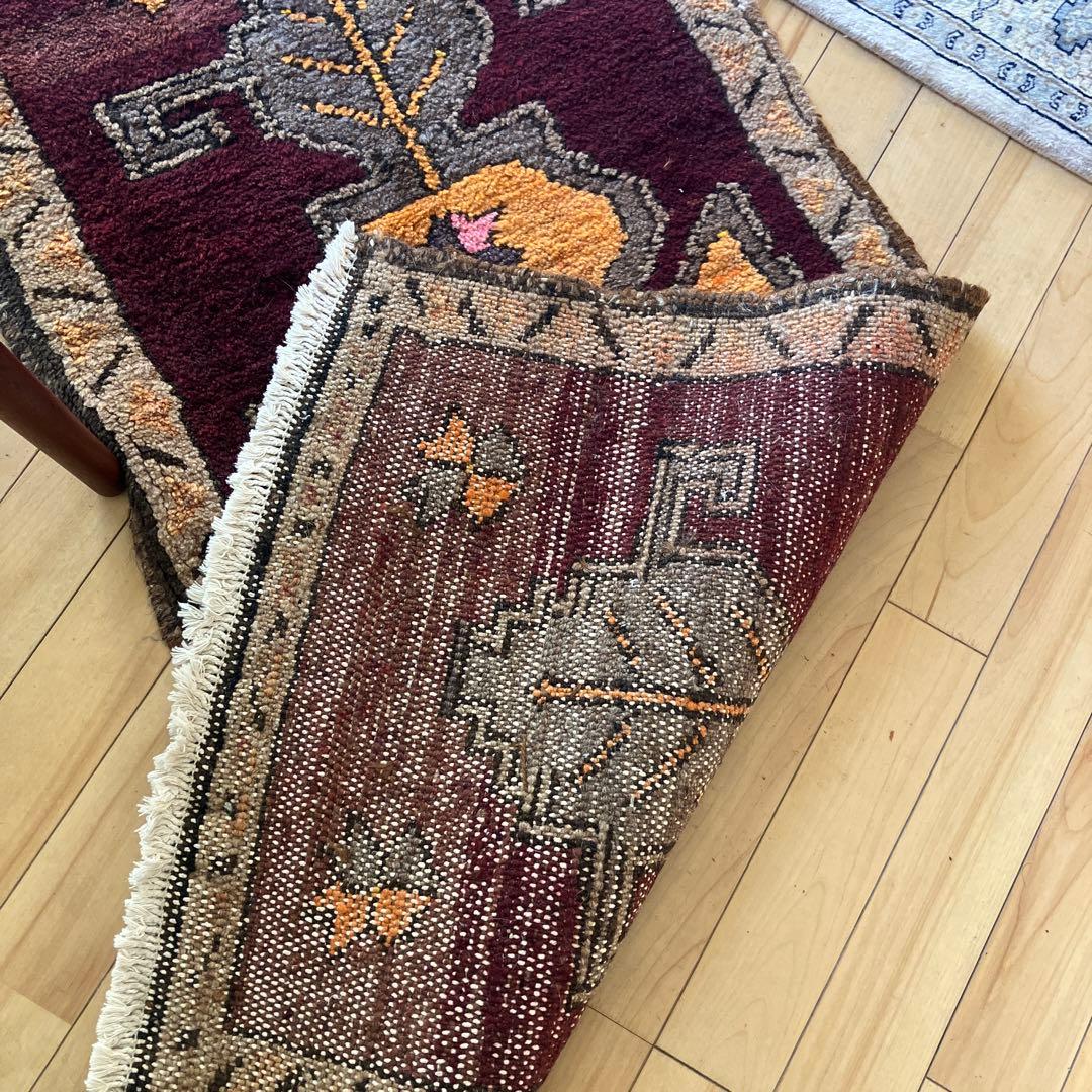 【りょう】トライバルラグ　グランピエ　115㎝×59㎝