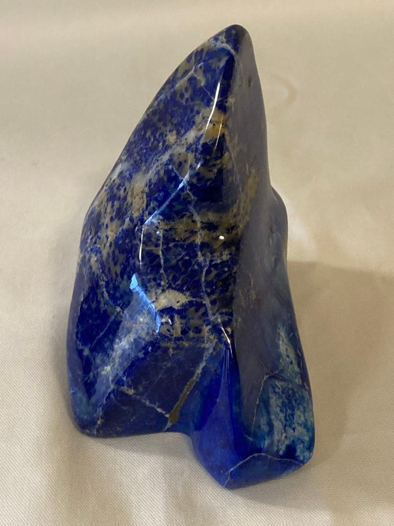 ラピスラズリ 原石光沢あり　深い青　高品質