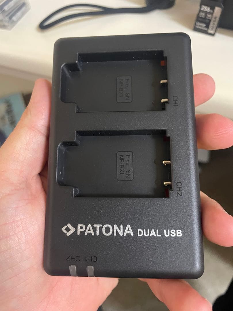 SONY コンパクトデジタルカメラ バッテリー2個付き