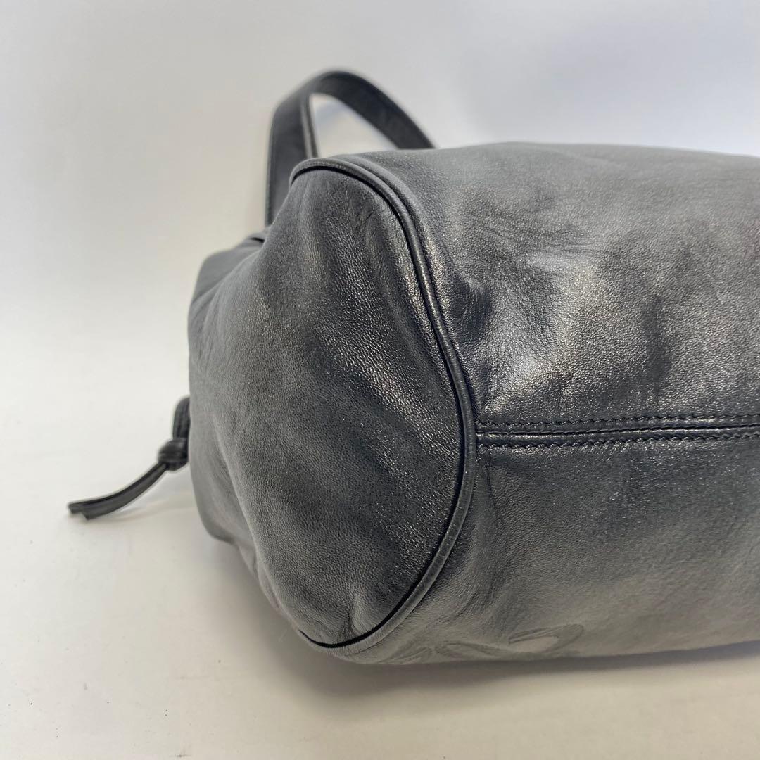 ロエベ ナッパレザーハンドバッグ ブラック アナグラム