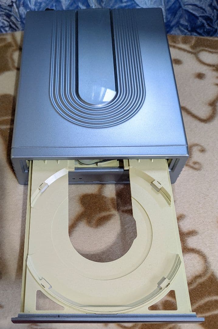 ADTEC 52倍速CD−R/RWドライブAD−RW5224EU2　レトロ