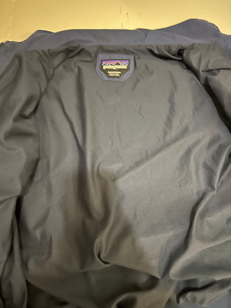 patagonia ナイロンジャケット ネイビー