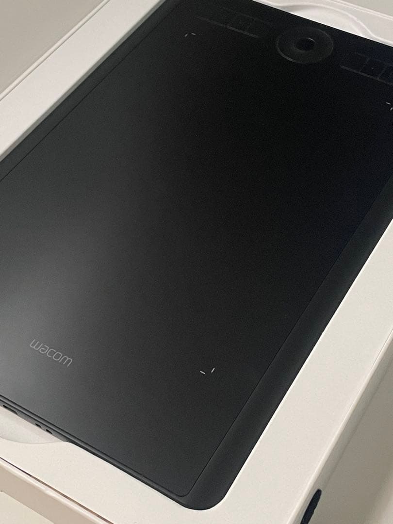 液タブ・ペンタブ WACOM Iutuos Pro