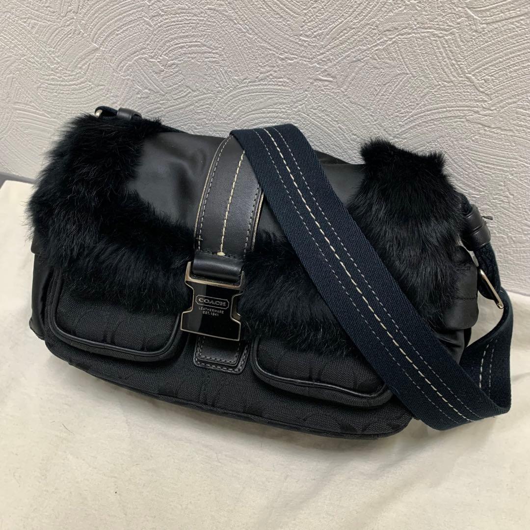 COACH コーチ シグネチャー ソーホー ファー ブラック ショルダーバック