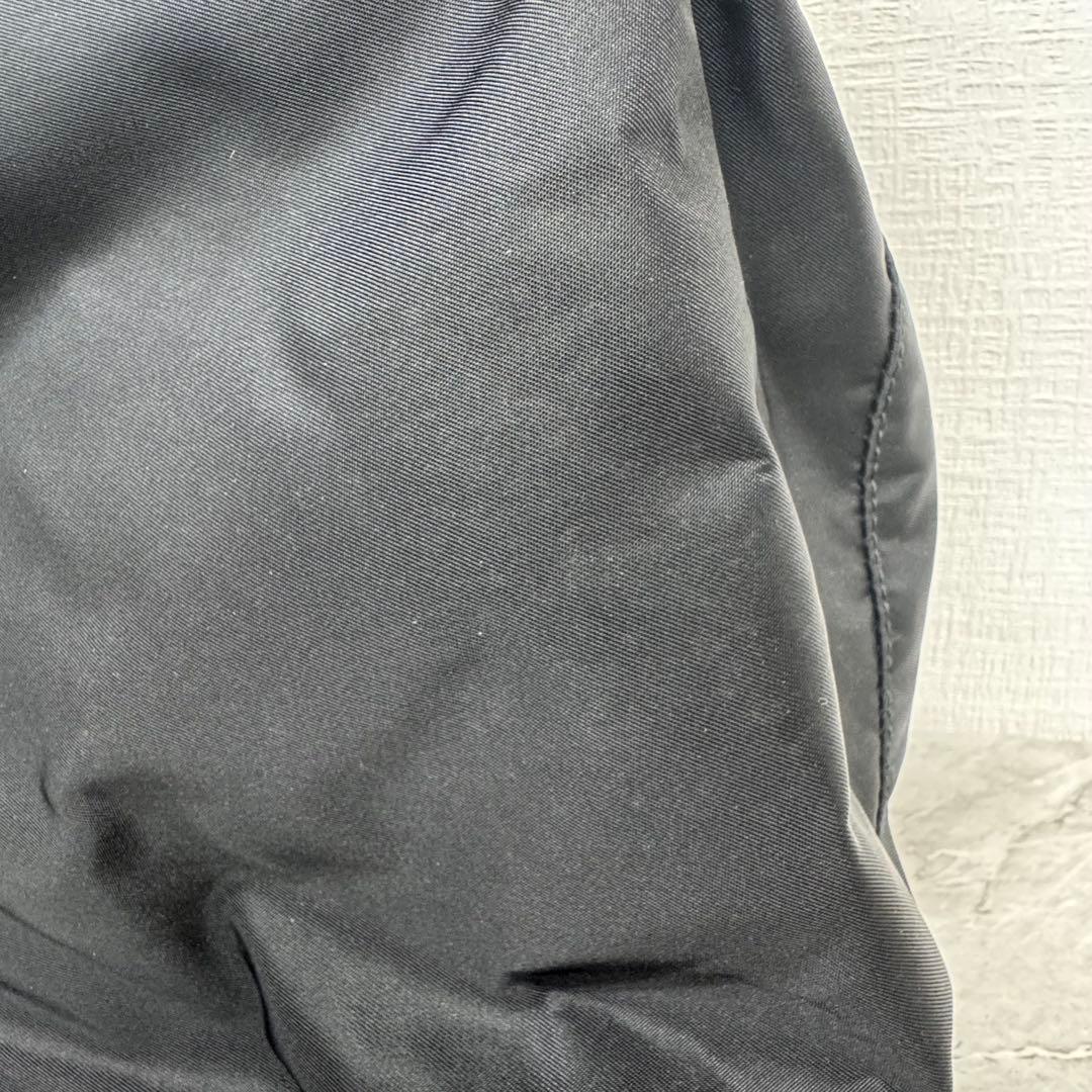 ✨PRADA✨プラダ✨三角ロゴプレート✨ブラック✨ナイロン✨トートバッグ✨