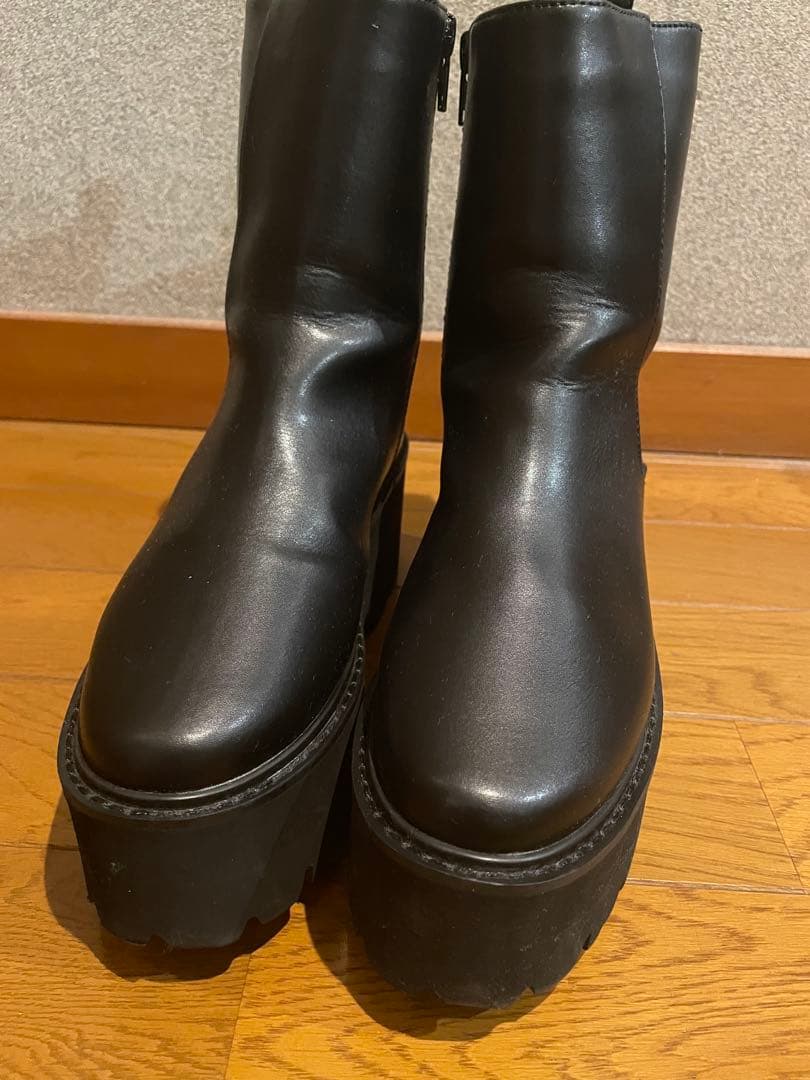 パイナップル⭐︎ unliens platform boots 厚底ブーツ