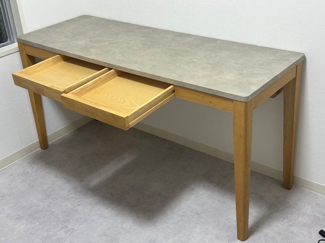 【値下げしました】天板モルタル風 机 テーブル デスク 140×50