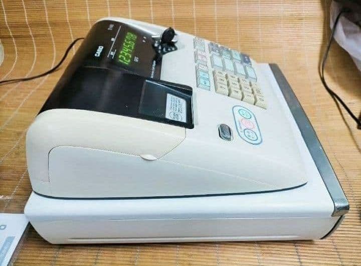 カシオレジスター　TE-M80　中古品　人気機種感熱紙　送料無料　001777