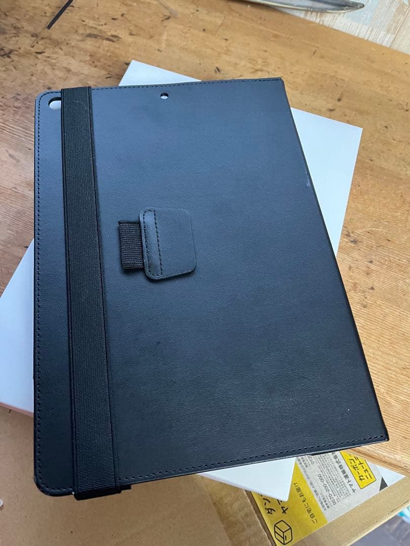 iPad 第9世代　Wi-Fi シルバー ケース付き　ほぼ未使用