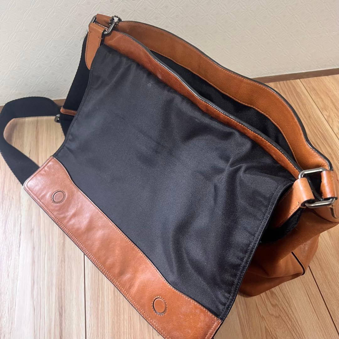 COACH コーチ レザーショルダーバッグ　A4 キャメルブラウン