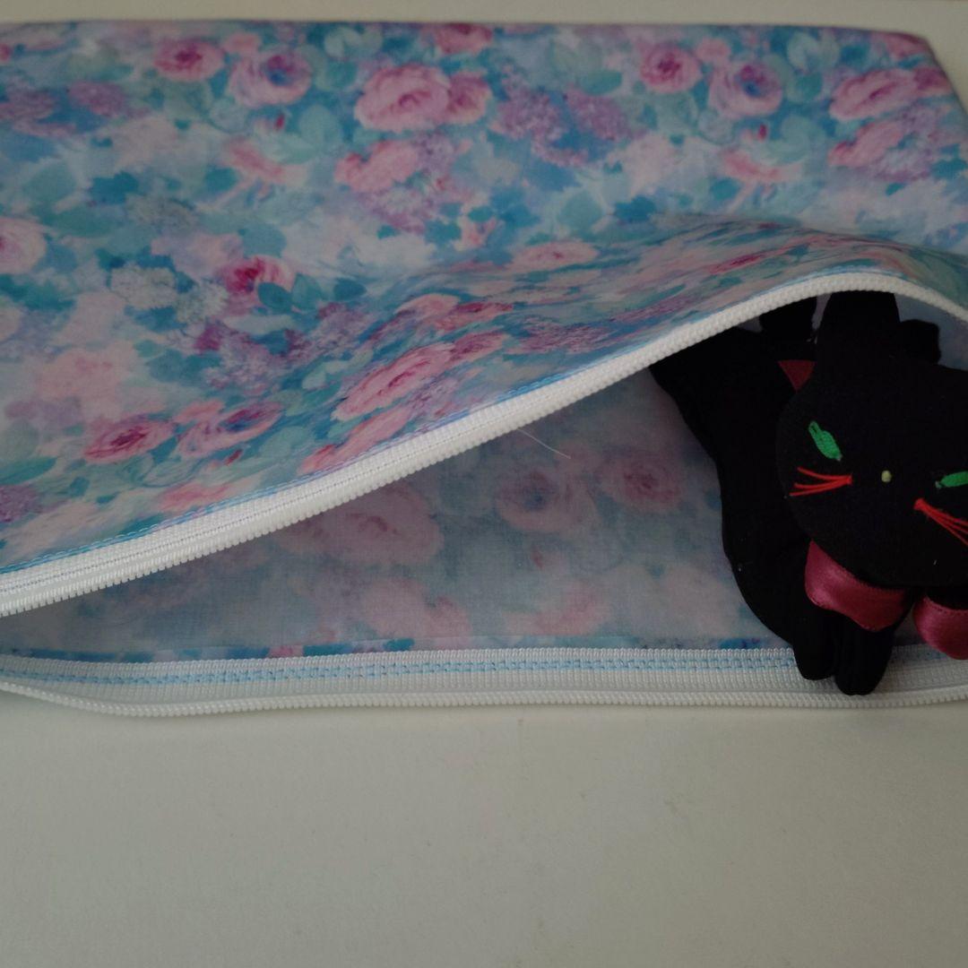 ふわふわ〈 リバティ 〉ラミネート・Ａ4横型紙袋型トートバッグ他